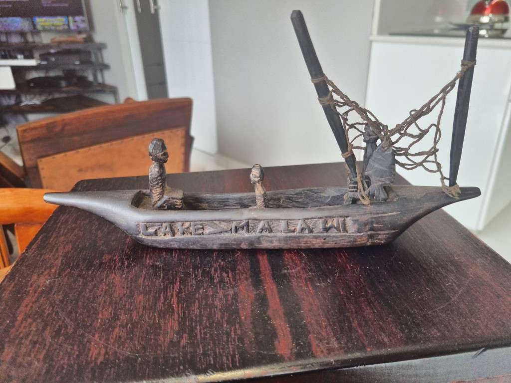 RARE!!!  Lake MALAWI AFRICAN Tribal Art Hand Carved Ebony wood Boat Fishing
