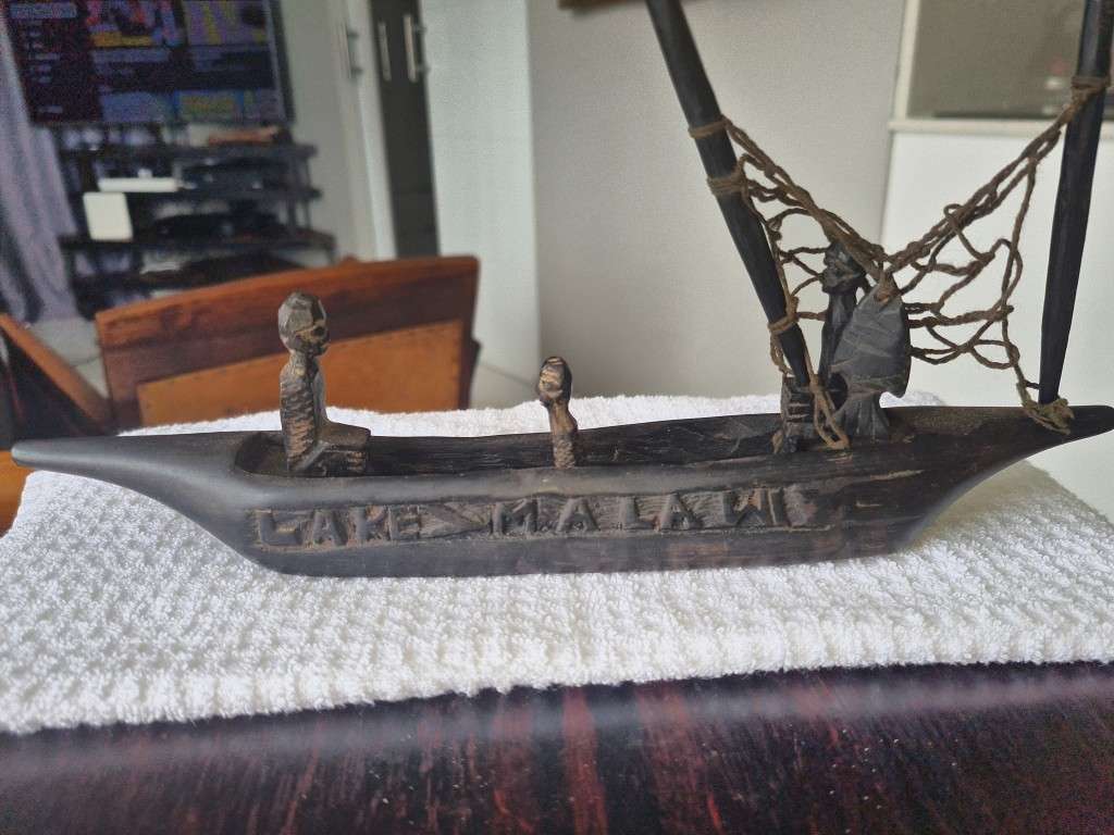 RARE!!!  Lake MALAWI AFRICAN Tribal Art Hand Carved Ebony wood Boat Fishing