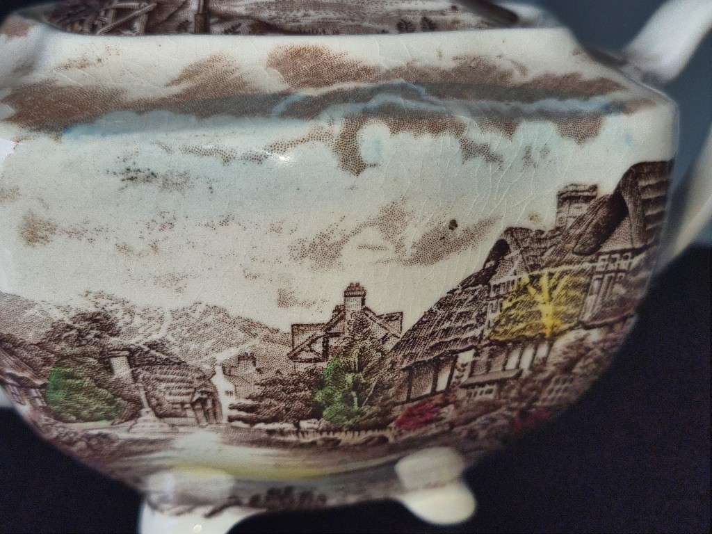 Johnson Brothers Vintage Olde English Countryside Brown Multi Color Teapot