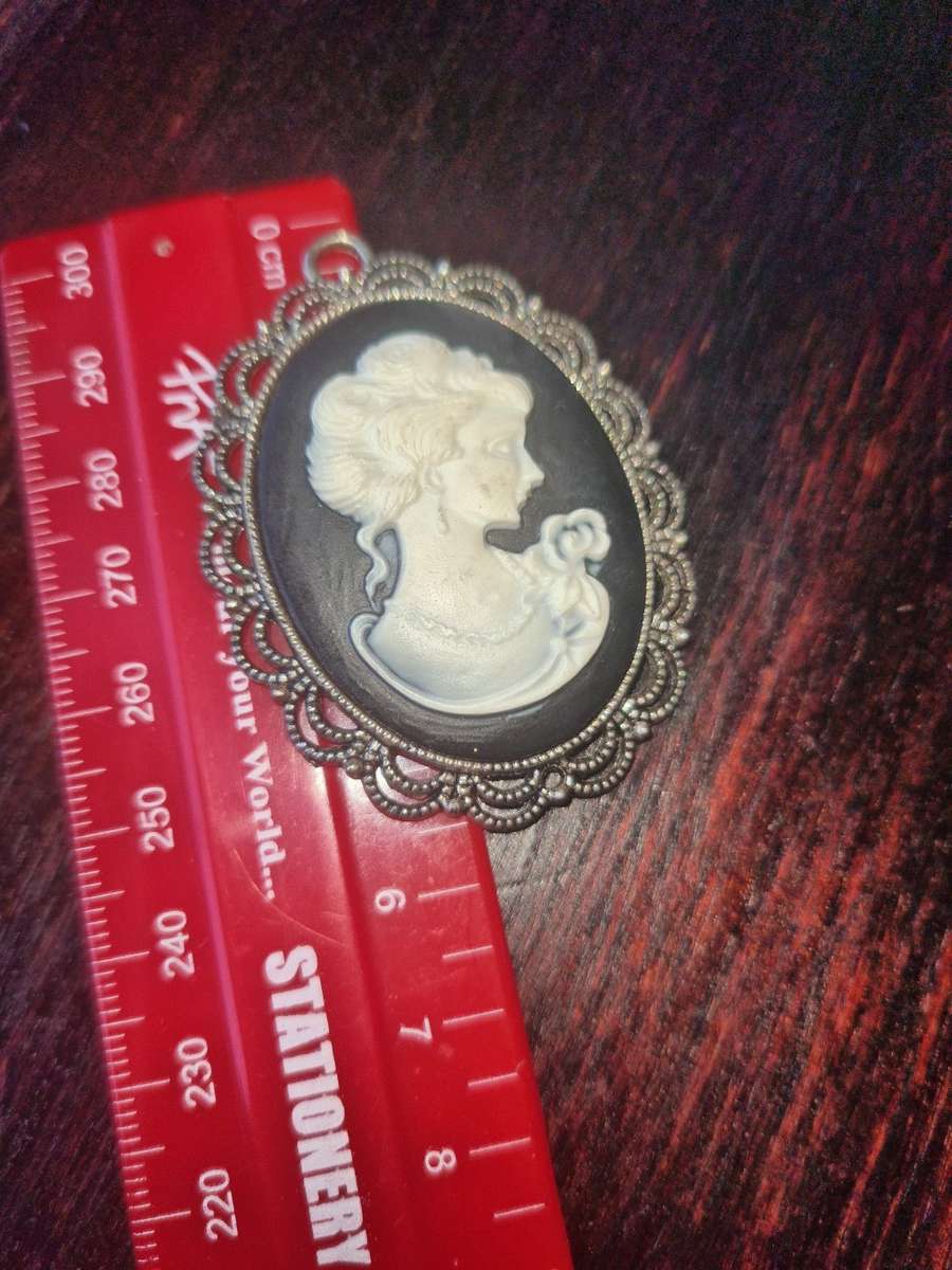 Cameo Pendant