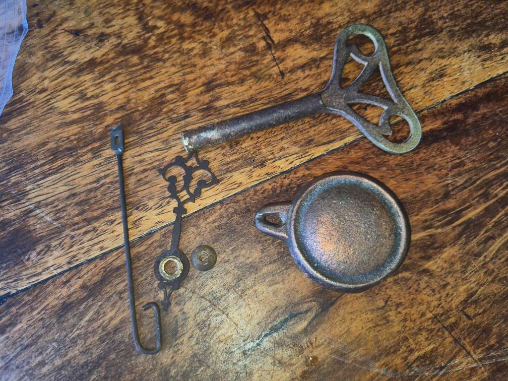 Sessions Mantle Clock 8 Day 1/2 Strike Cathedral Gong with key