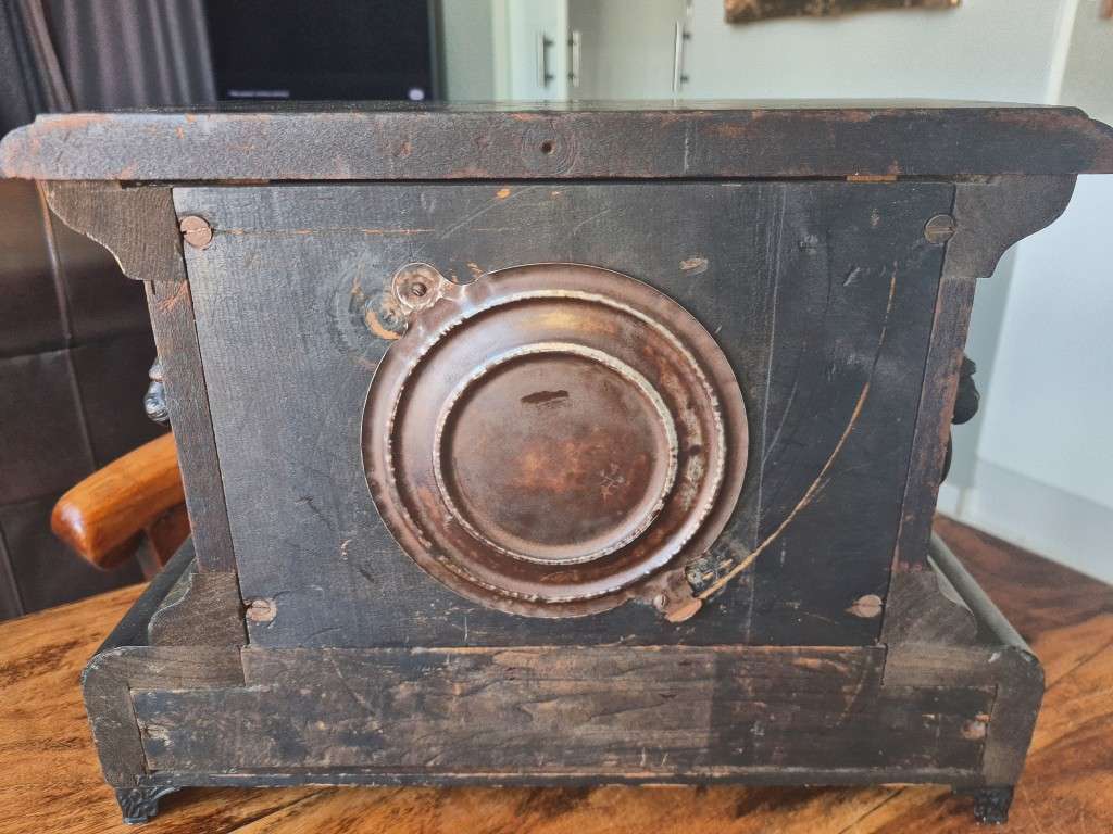 Sessions Mantle Clock 8 Day 1/2 Strike Cathedral Gong with key