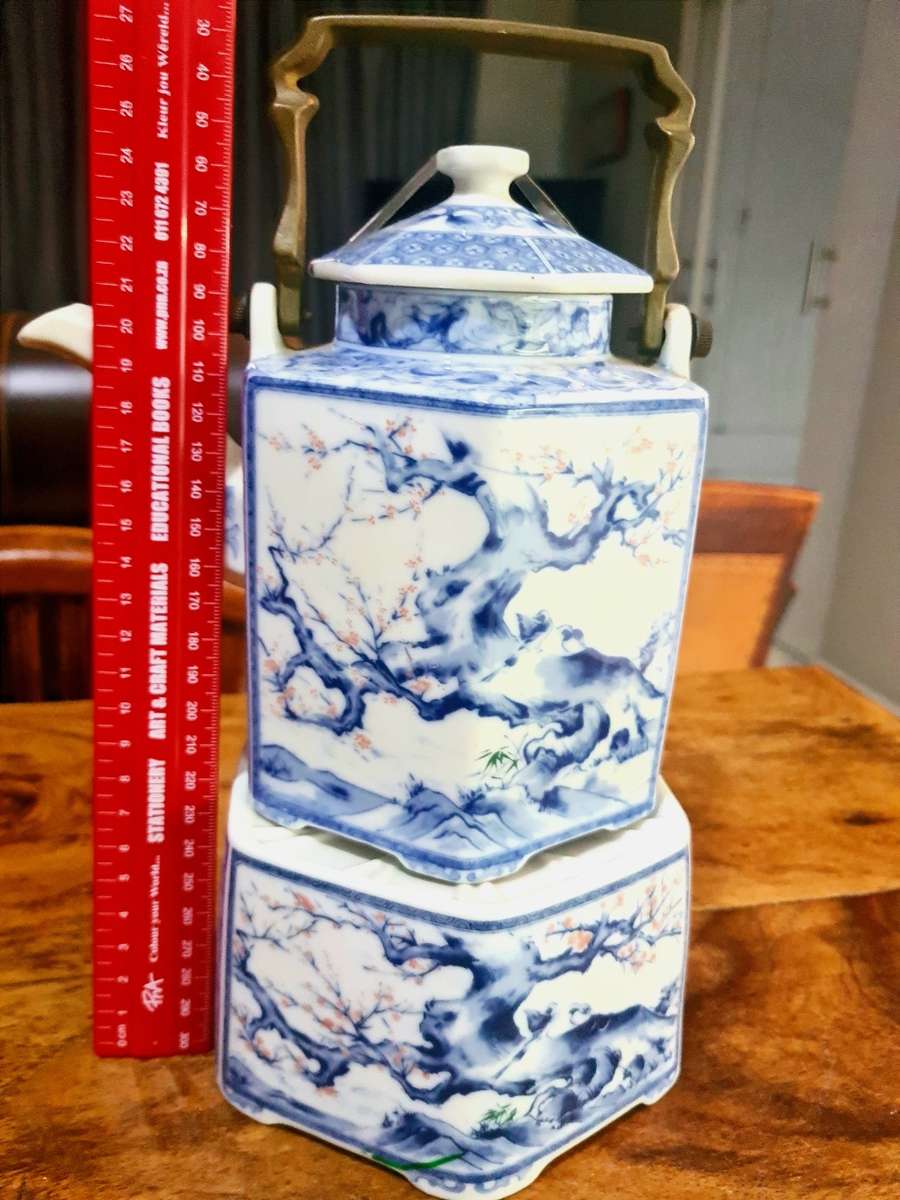 Dolphin DYNASTY BLUE Teapot with Warmer