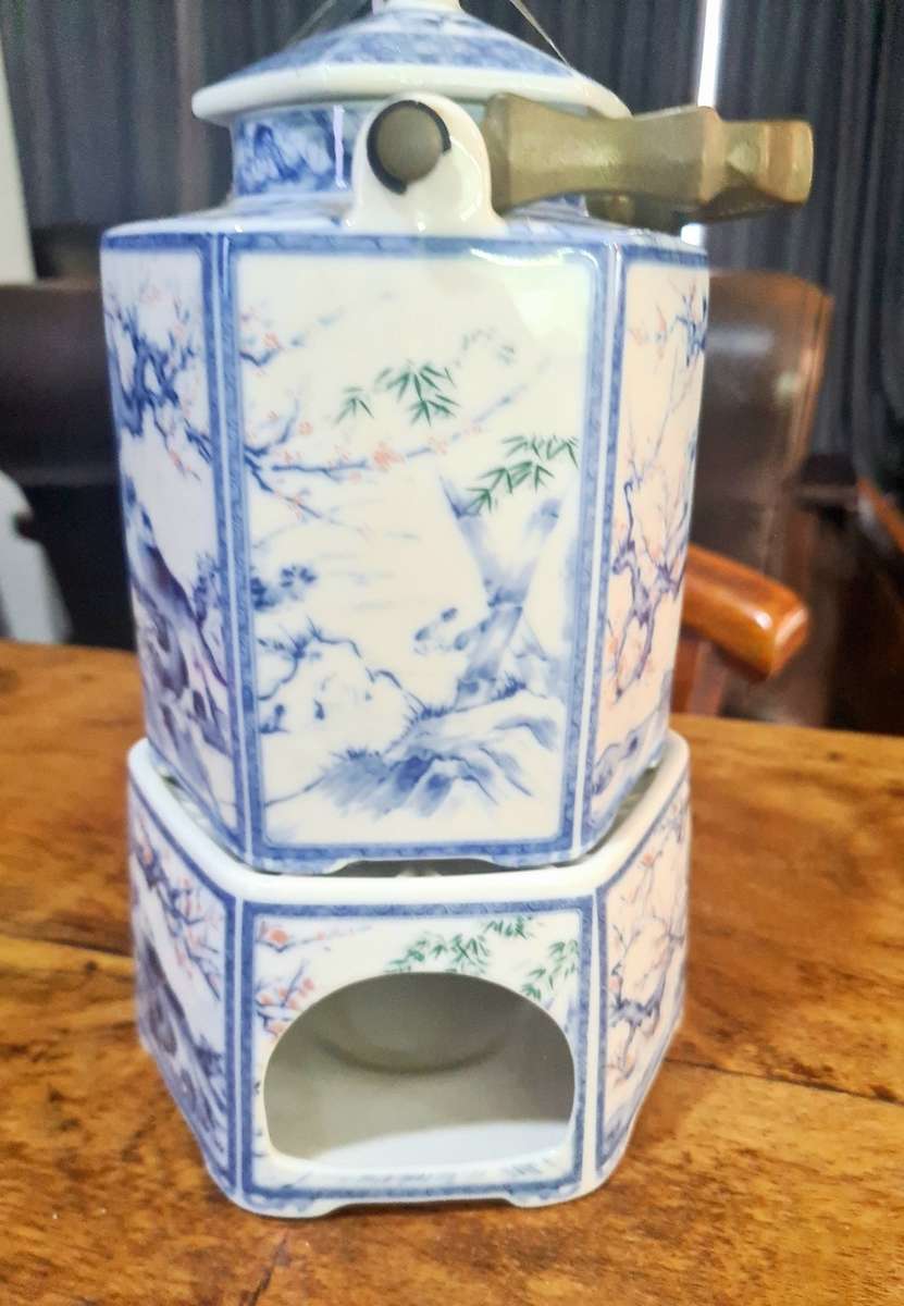 Dolphin DYNASTY BLUE Teapot with Warmer