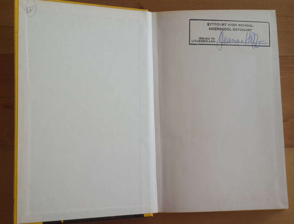 Die Swart Kat Slaan 'n Vos (Chris Sassner)