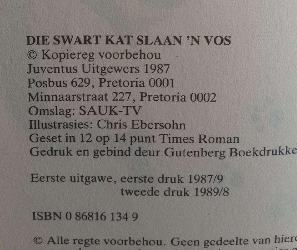 Die Swart Kat Slaan 'n Vos (Chris Sassner)
