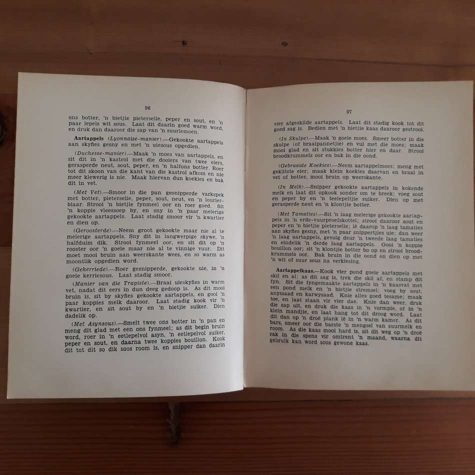 Kos vir die Kenner : 'n Kookboek met meer as Duisend Goeie Resepte