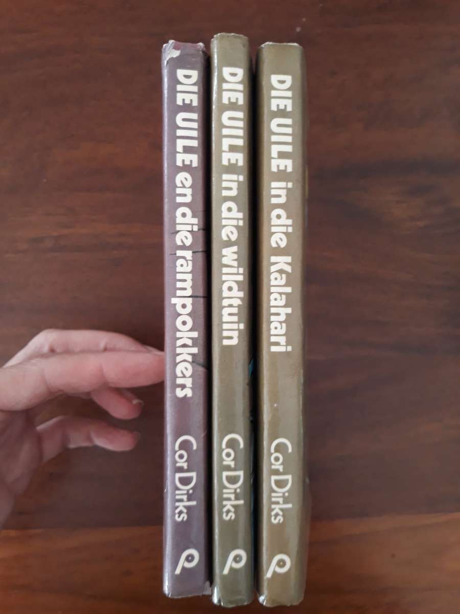 3 x Die Uile Books (Cor Dirks)