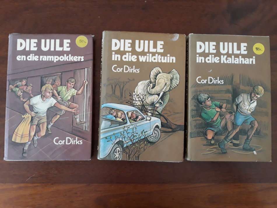 3 x Die Uile Books (Cor Dirks)
