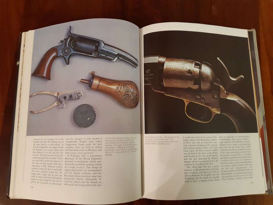 The Illustrated Book of Pistols