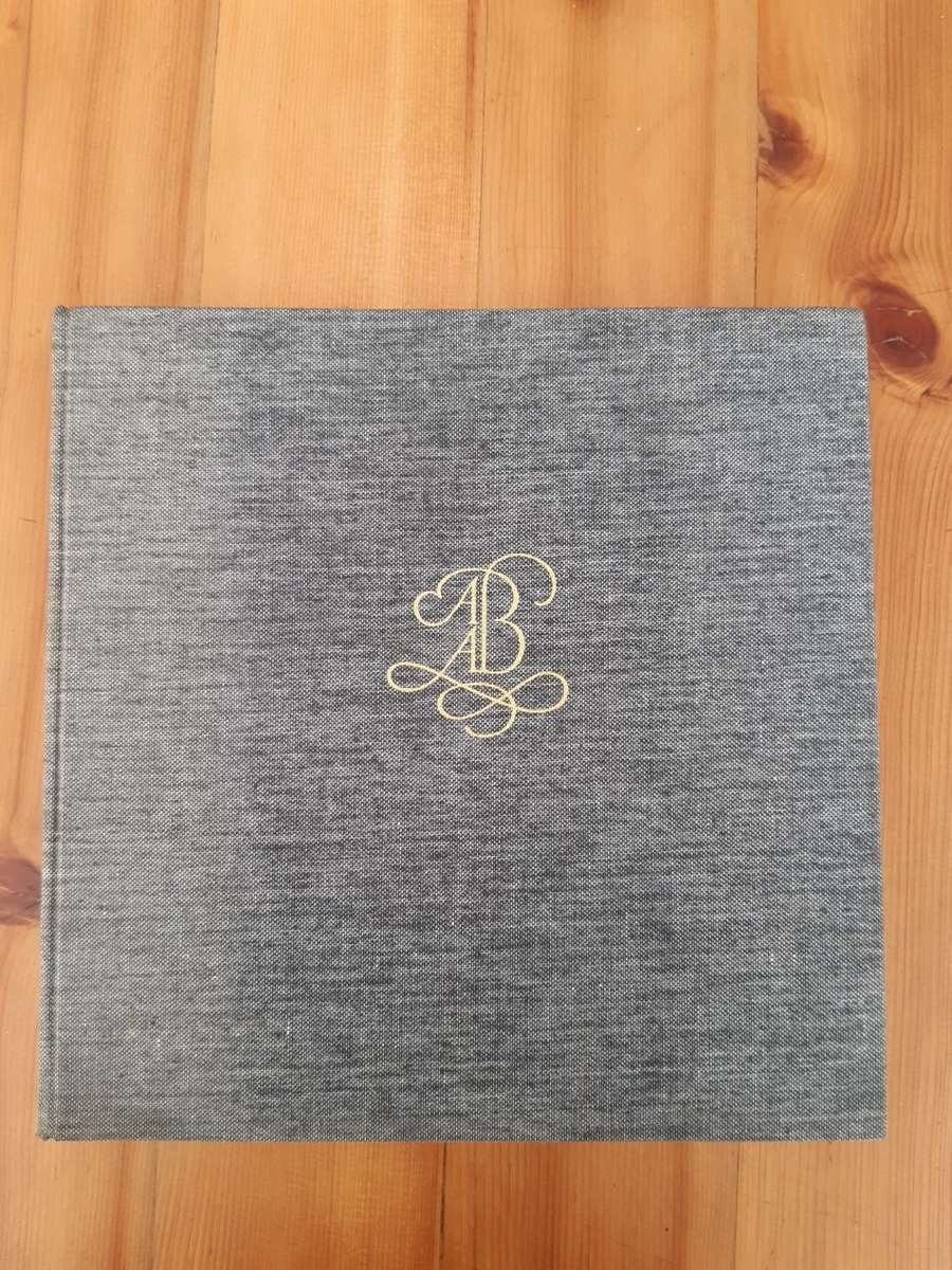 Architectural beauty of the old Cape as seen by Arthur Elliott : Photographs of houses and farmstead