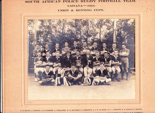 SOUTH AFRICAN POLICE RUGBY FOOTBALL TEAM. UMTATA - 1924. UNION AND BENNING CUPS