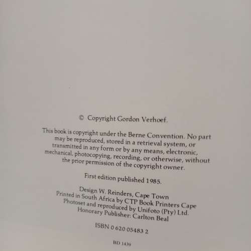 Burgess` Cowries of the world - C. M Burgess