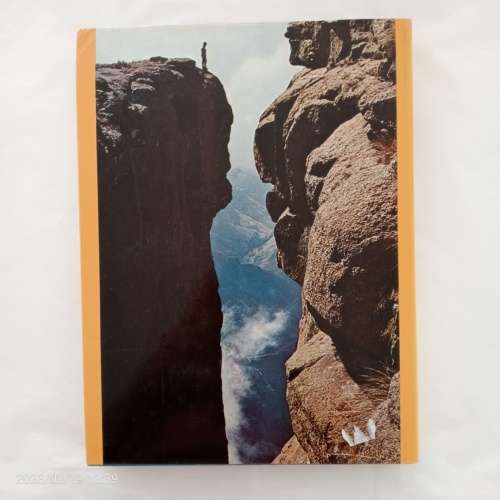 50% off April Fools Day Sale! Barrier of Spears : Drama of the Drakensberg - R. O Pearse