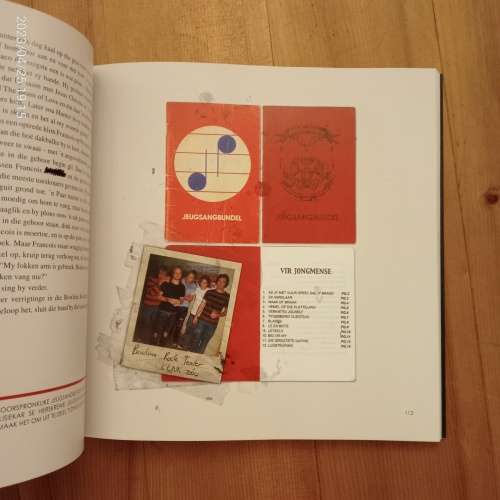 Biografie van `n bende - die storie van Fokofpolisiekar  (Annie Klopper)