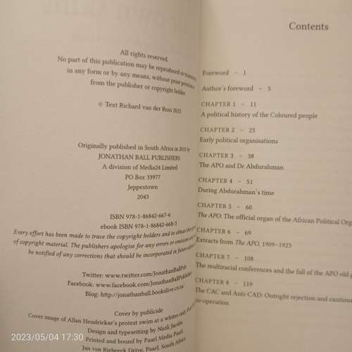 In Our Own Skins. A Political History of the Coloured People - Richard van der Ross