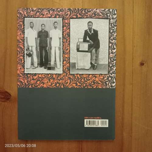 You Look Beautiful Like That: The Portrait Photographs of Seydou Keita and Malick Sidibe