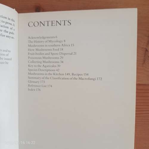 A Field guide to the mushrooms of South Africa - Hilda Levin, Simon Rappaport, Derek Mitchell