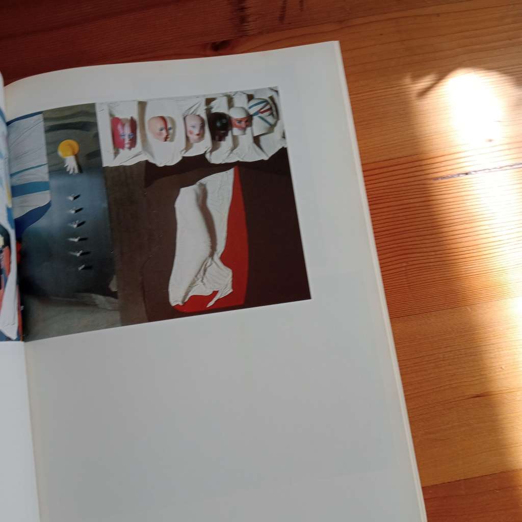 Looking at South African Art - A guide to the study and appreciation of art - Frieda Harmsen