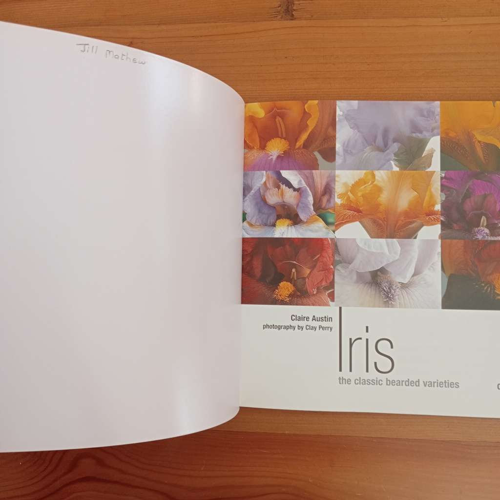 CLEARANCE! Iris: The Classic Bearded Varieties - Claire Austin