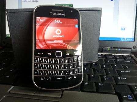 Blackberry Bold 9900 with all accessories