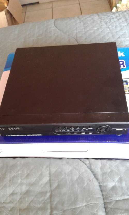 H264 8 CHANNEL DVR INCLUDING POWER SUPPLY ,REMOTE AND MOUSE