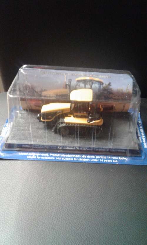 COLLECTORS AGRICULTURAL TRACTOR-SEE DESCRIPTION