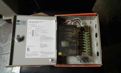 12 VDC 9 OUTPUT SWITGH MODE CCTV POWER SUPPLY