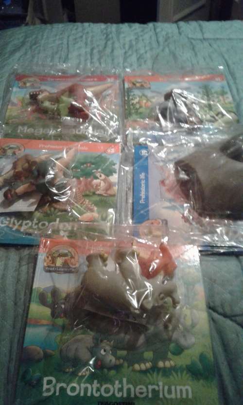 5 X ALL SORTS PREHISTORIC ANIMALS (DINOSAURS )READ LEARN &PLAY HARDCOVER STORY BOOK(BIDBID PER BOOK,