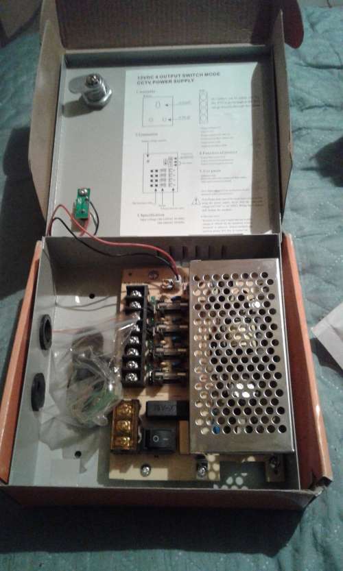 12 VDC 4 OUTPUT SWITCH MODE CCTV POWER SUPPLY