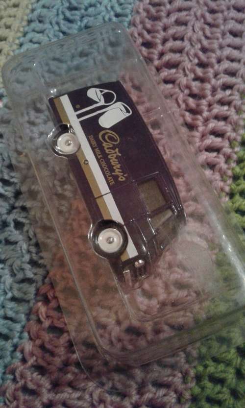 COLLECTORS LD 150 CADBURYS DAIRY MILK CHOCLATE METAL VAN
