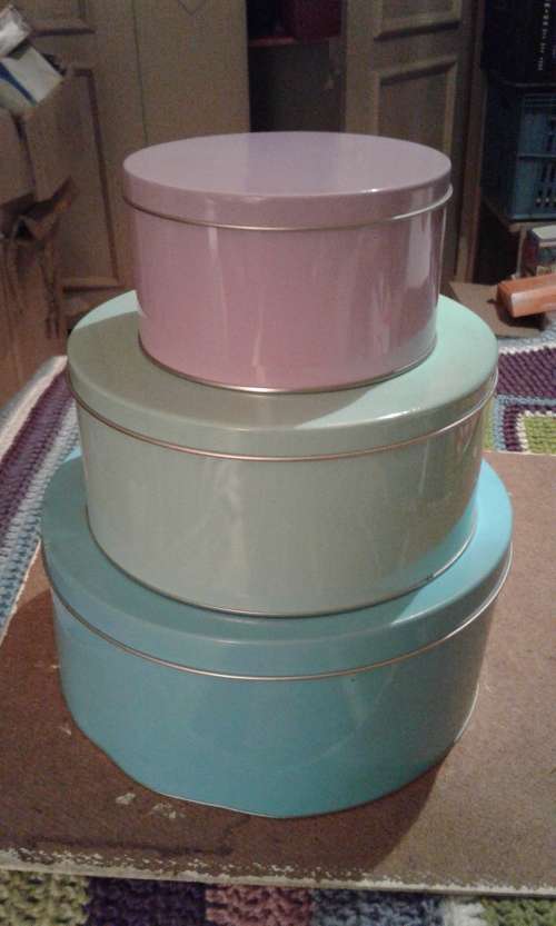 SET OF 3 VINTAGE LOOK METAL CONTAINERS