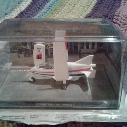 HIGHLY DETAILED JAMES BOND ACROSTAR METAL PLANE (OCTOPUSSY)