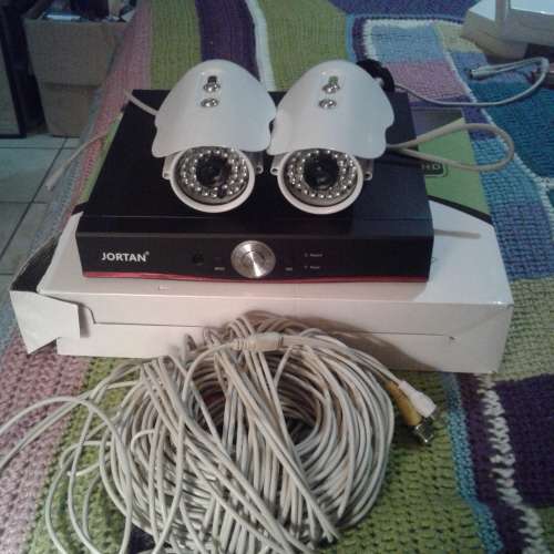 FULL HD DVR (LONG DISTACE TRANSMISSION-500M)8 CHANNEL INCLUDING 2 X900 TVL HD CAMERAS ,50M CABLE AND