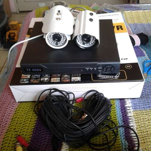 COMPLETE 4 CHANNEL HE DVD INCLUDING 2 ,900TVL COLORCAMERAS AND A 20M CABLE-SEE DESCRIPTION