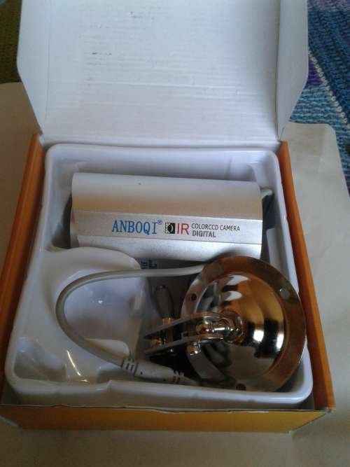 COLOR INFRARED DAY &NIGHT CCD CAMERA INCL.BRACKET