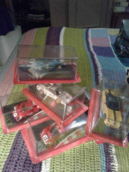 7 X HIGHLY DETAILED METAL COLLECTSBLE FERRARIS (TO CHOSE OR TAKE THE LOT)-SEE DESCRIPTION