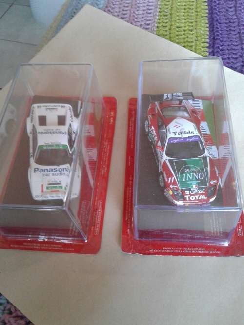 2 X COLLECTORS HIGHLY DETAILED METAL FERRARIS, TO CHOSE OR TAKE BOTH  (TOTAL AND PANASONIC)