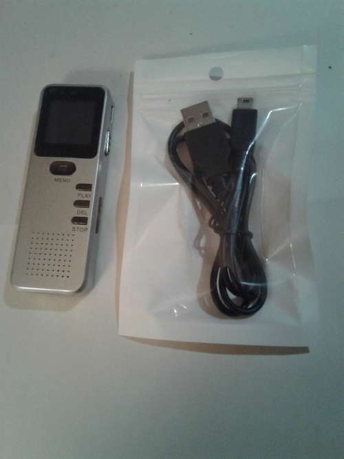 DIGITAL VOICE RECORDER-SEE DESCRIPTION