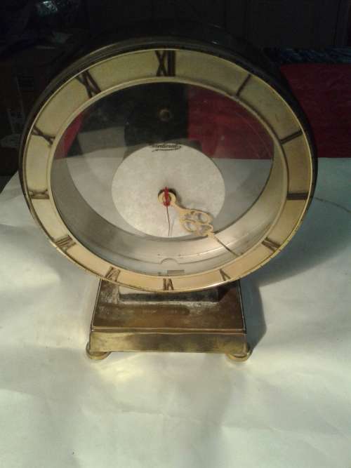 BATTERY OPERATED BRASS CLOCK-SEE DESCRIPTION