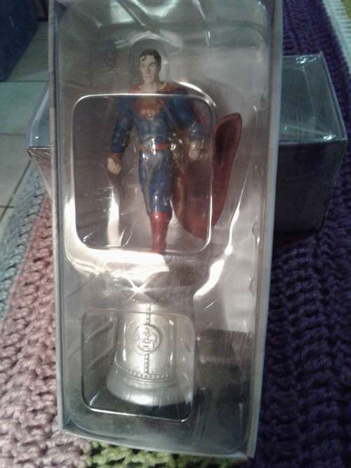 SUPERMAN D.C. FIGURINE