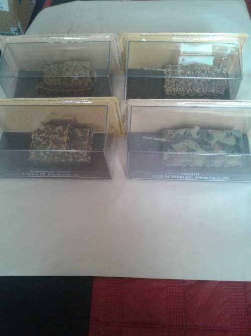 4 X HIGHLY DETAILED DIE CAST METAL MILLITARY COMBAT TANKS (TO CHOSE OR TAKE ALL)