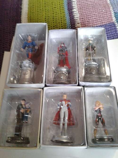6 X D.C. CHESS FIGURINES (TO CHOSE OR TAKE ALL )