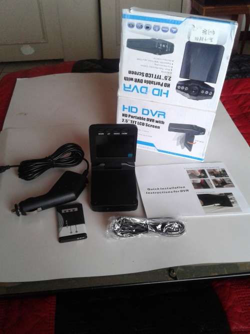 HD PORTABLE DVR WITH 2.5 TFT LCD SCREEN (SUPPORT SD/MMC CARD UP TO 32G)FOR YOUR CAR