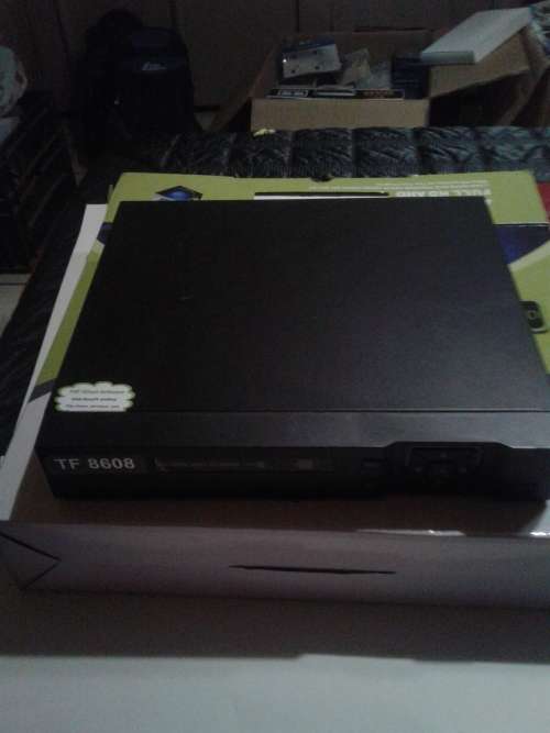 8 CHANNEL FULL HD DVR INCL POWER SUPPLY,
