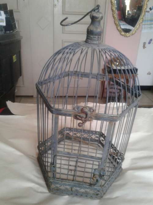 VINTAGE METAL CANARY CAGE