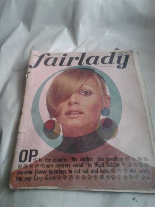 FAIRLADY MAGAZINE-1966 SEPT.21 ISSUE