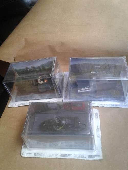 3 X HIGHLY DETAILEF JAMES BOND BOATS (TO CHOSE OR TAKE ALL)