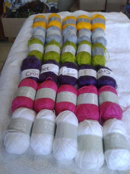 30 X MULTICOLOR  (6 SHADES) TOP QUALITY25G KNITTING OR CROCHET WOOL