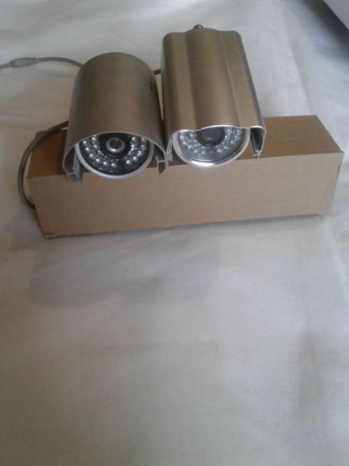 2 X 800 TVL CCTV COLOR CAMERA  (ONE BID)